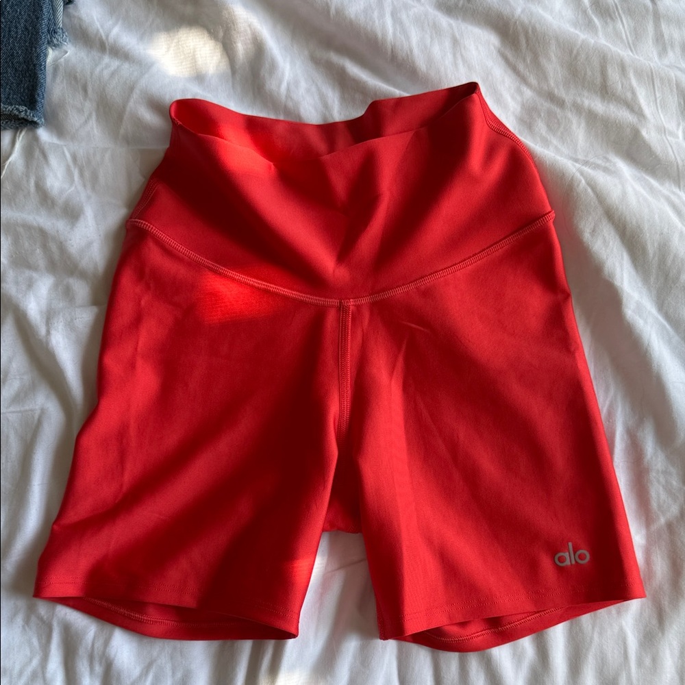 ALO Yoga Red 5" Airlift Energy Short XXS